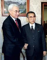 Kyrgyz premier meets with Japanese Premier Obuchi